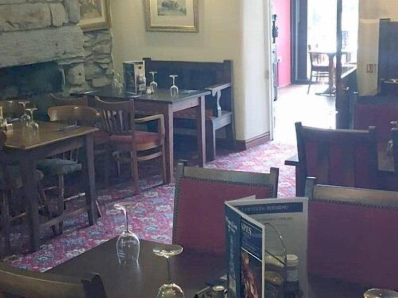 The Grapes Hotel image