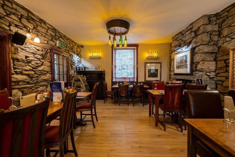 The Grapes Hotel image