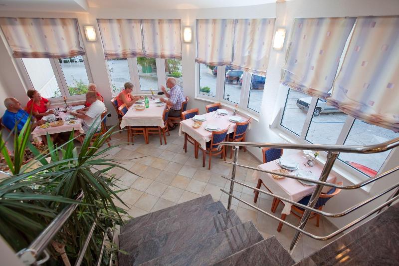 Villa Vinka image