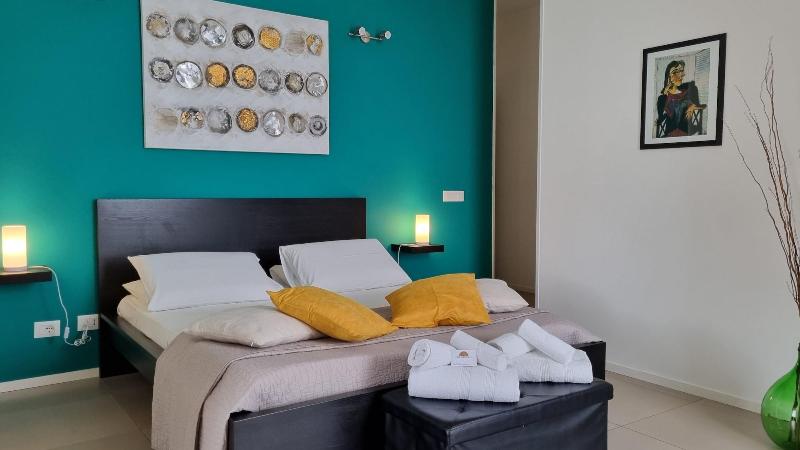 Location10 image