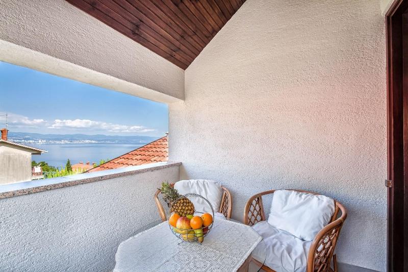 Villa Roses Apartments & Wellness image
