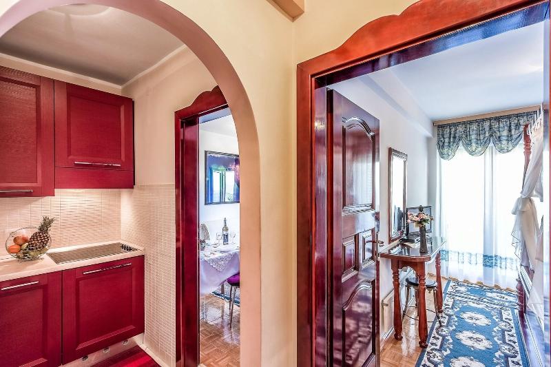 Villa Roses Apartments & Wellness image