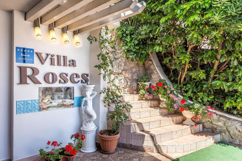 Villa Roses Apartments & Wellness image