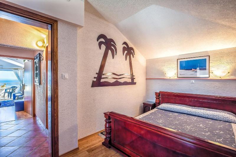 Villa Roses Apartments & Wellness image