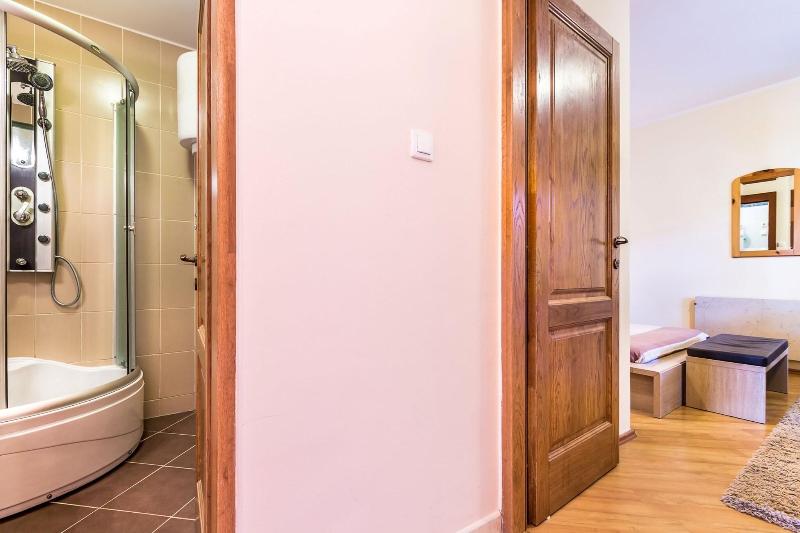 Villa Roses Apartments & Wellness image