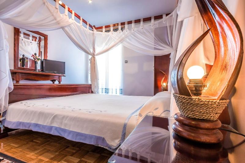 Villa Roses Apartments & Wellness image
