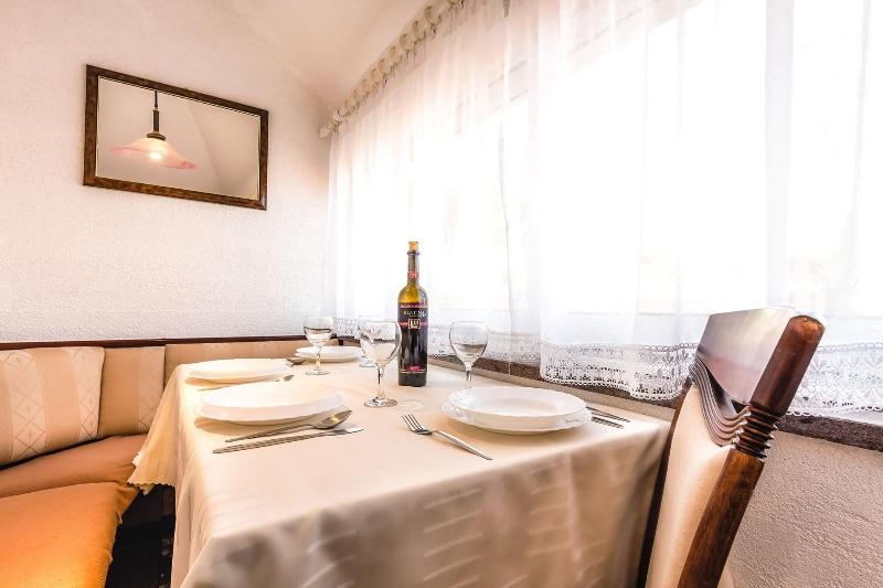Villa Roses Apartments & Wellness image