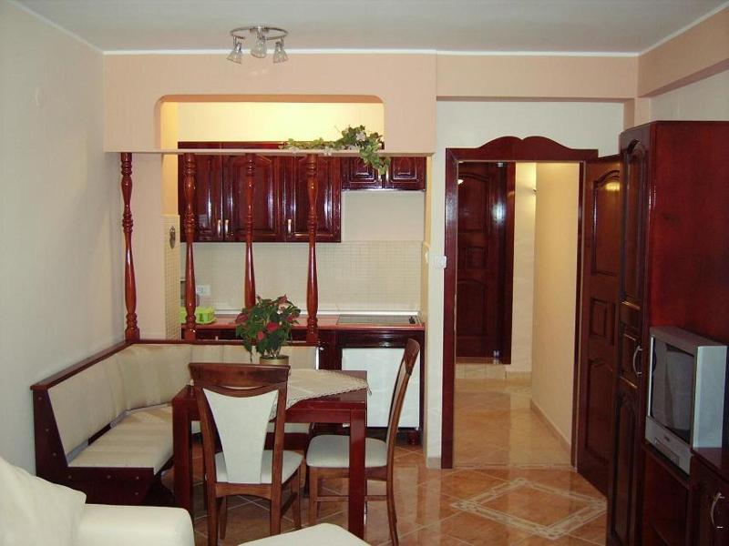 Villa Roses Apartments & Wellness image