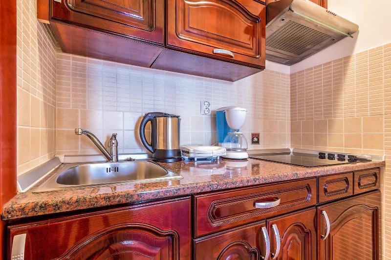 Villa Roses Apartments & Wellness image