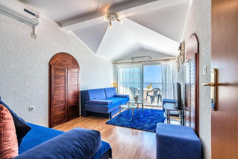 Villa Roses Apartments & Wellness image