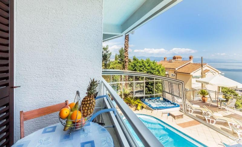 Villa Roses Apartments & Wellness image