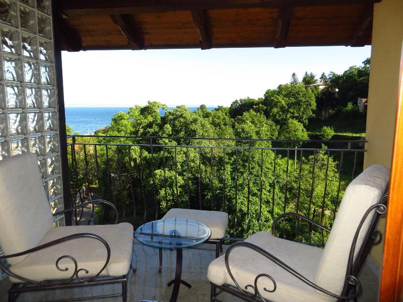 Villa Roses Apartments & Wellness image
