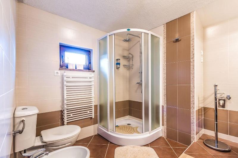 Villa Roses Apartments & Wellness image
