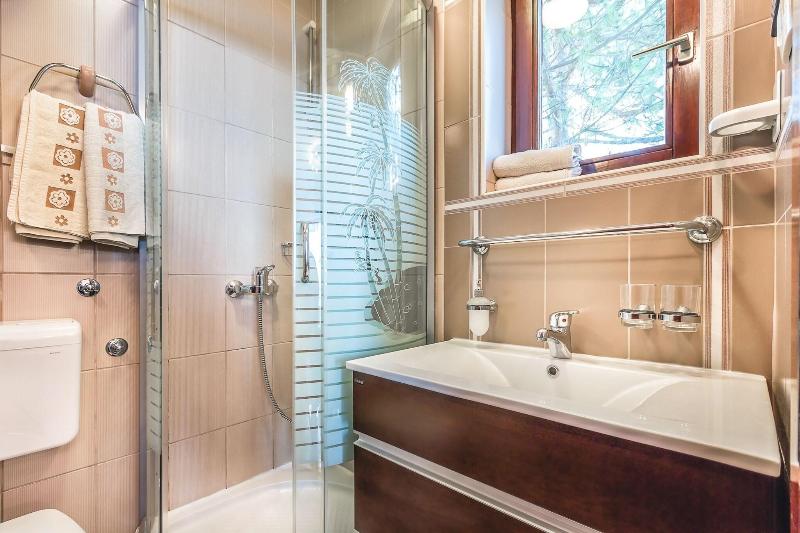 Villa Roses Apartments & Wellness image