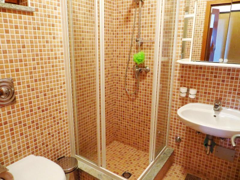 Villa Roses Apartments & Wellness image