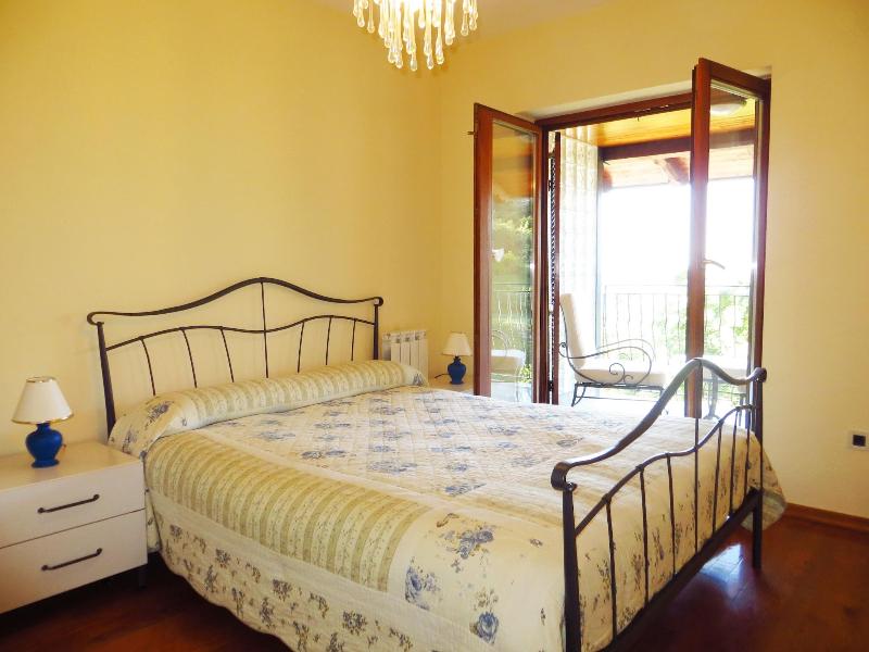 Villa Roses Apartments & Wellness image