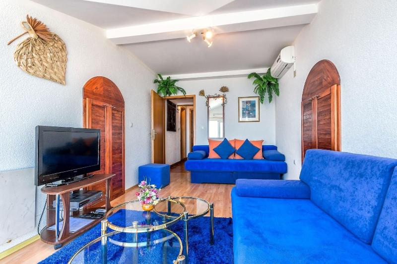 Villa Roses Apartments & Wellness image