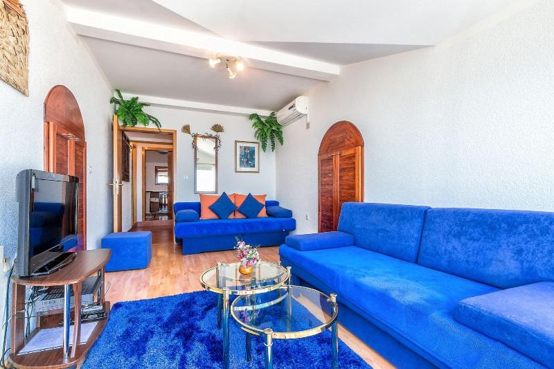 Villa Roses Apartments & Wellness image