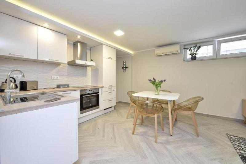 Apartments Villa Karla image