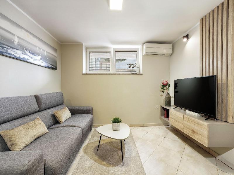 Apartments Villa Karla image