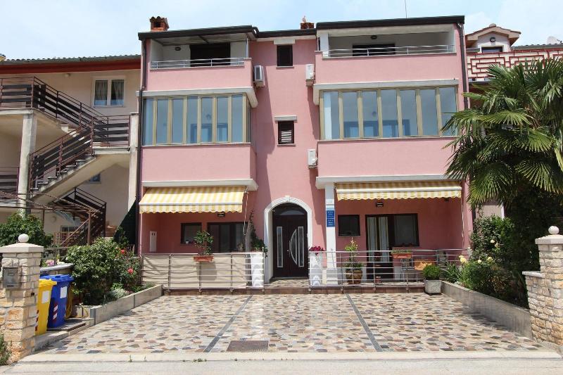 Guests House Lea image