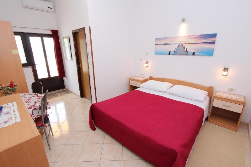 Guests House Lea image