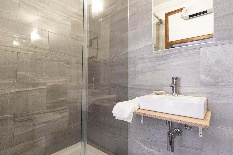 Burgos Guest House image