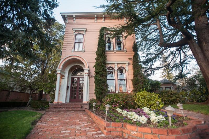 Camellia Inn — photo 5