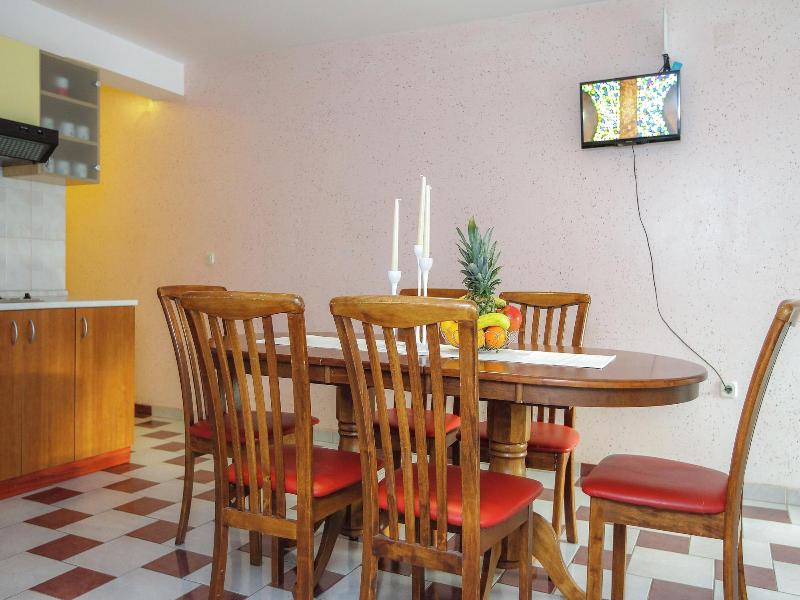 Pool Apartments Lucky Luke image