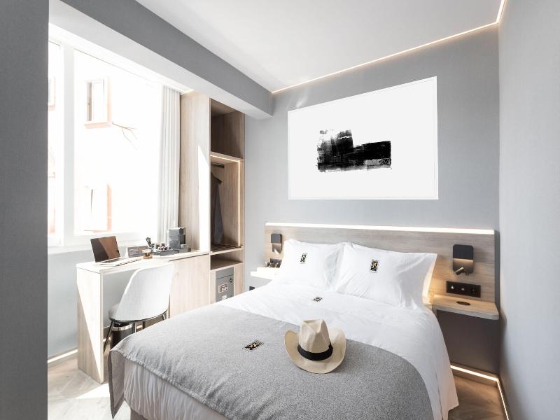 Boutique Telhal 89 image