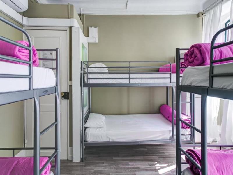 Hostel Seven Hills image