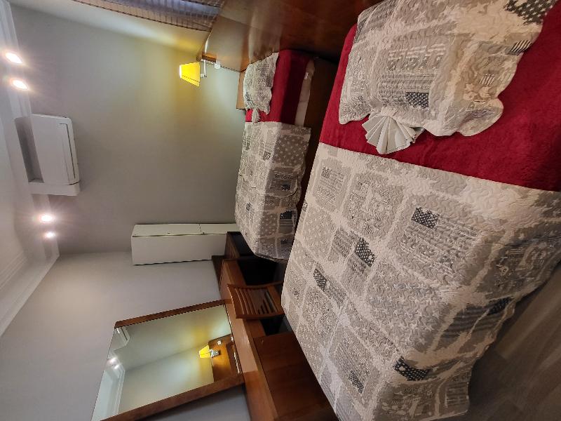 Hostel Seven Hills image