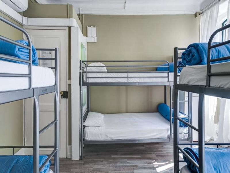 Hostel Seven Hills image