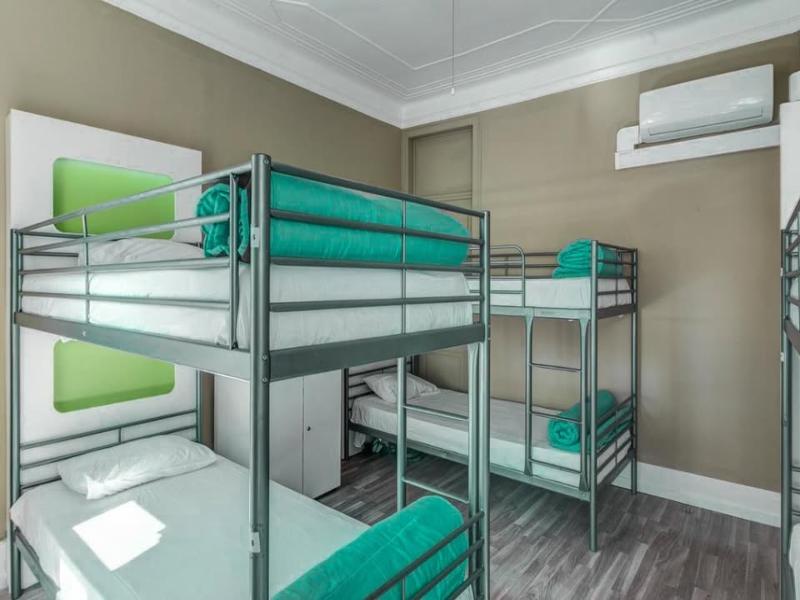 Hostel Seven Hills image