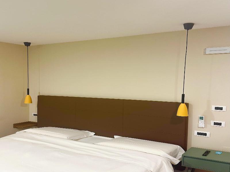 Home 146 image