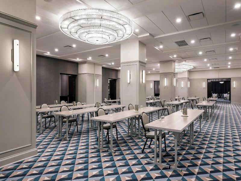 Cyrus Hotel image