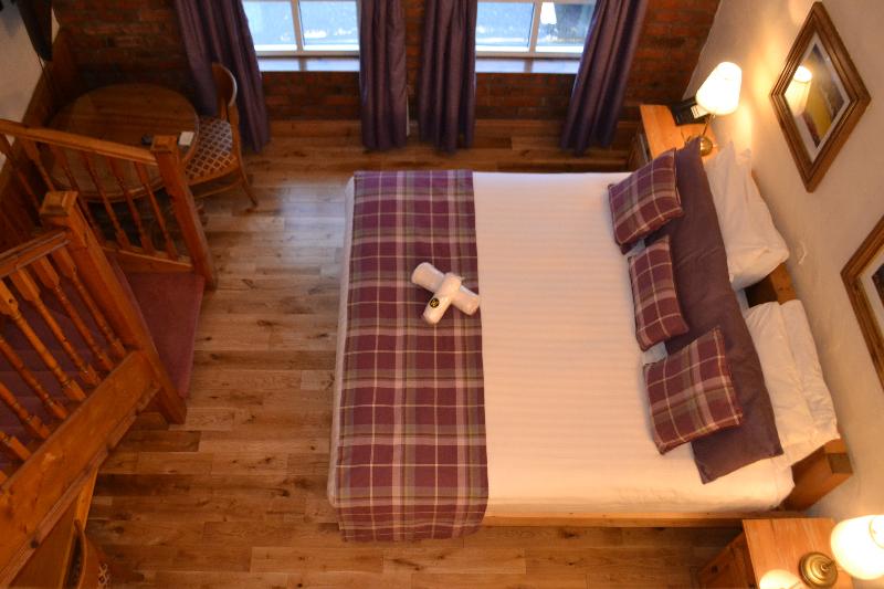 Walsh's Hotel image
