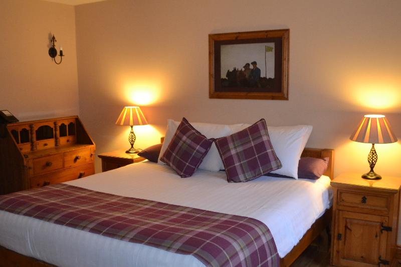 Walsh's Hotel image