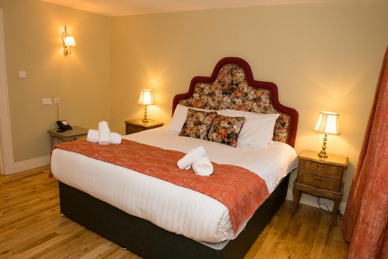 Walsh's Hotel image