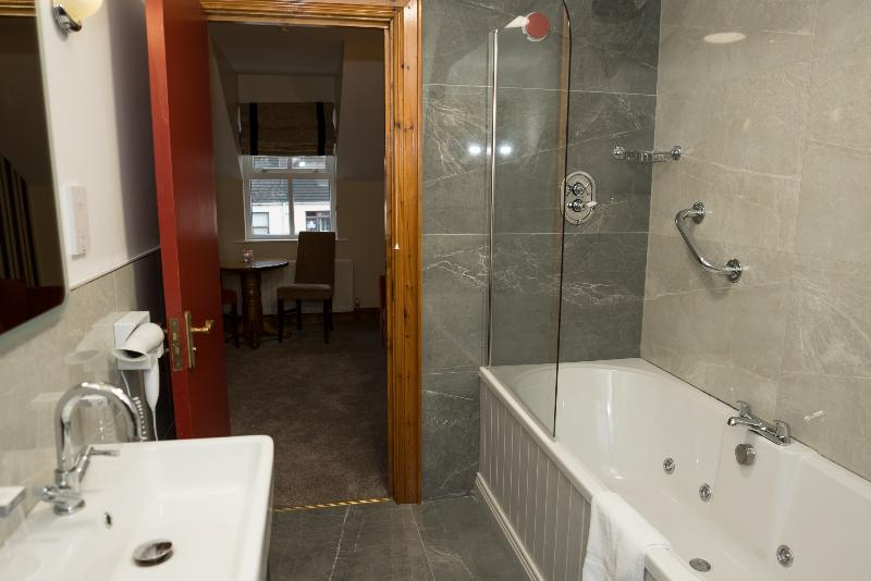 Walsh's Hotel image