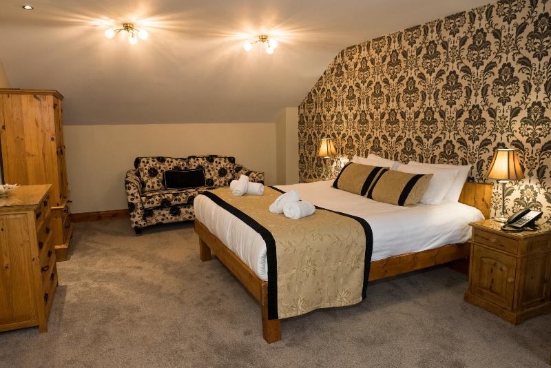 Walsh's Hotel image