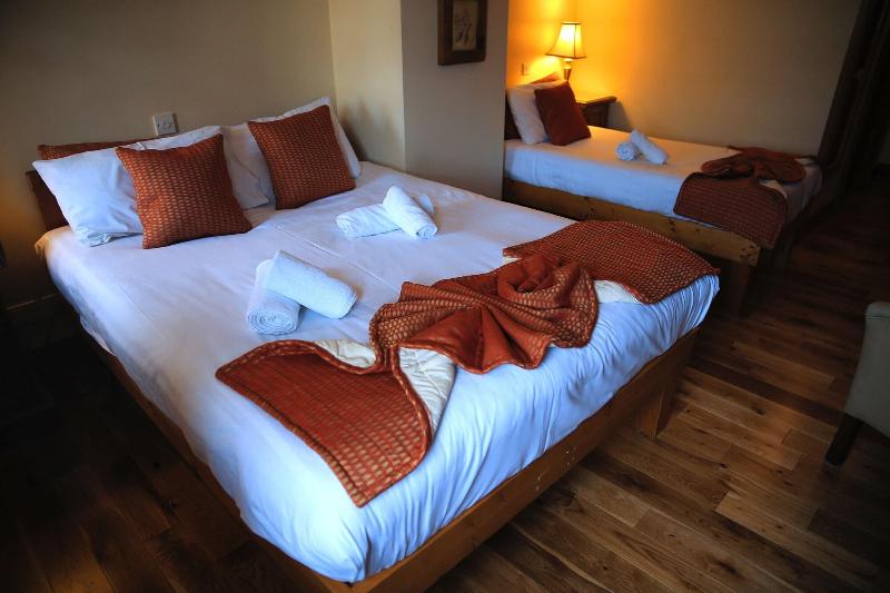 Walsh's Hotel image