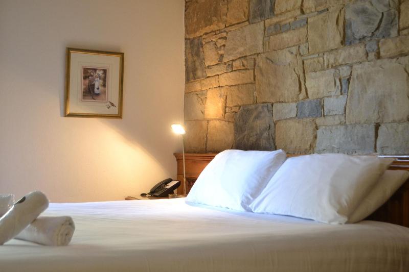 Walsh's Hotel image
