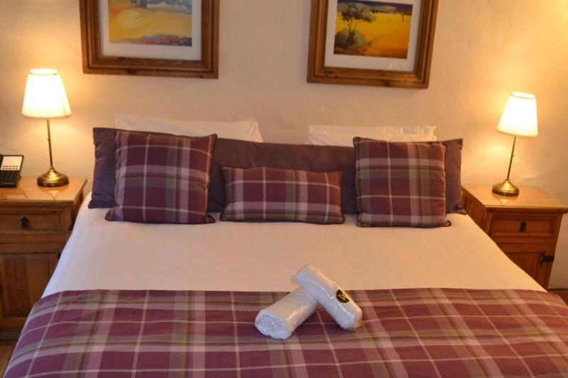 Walsh's Hotel image