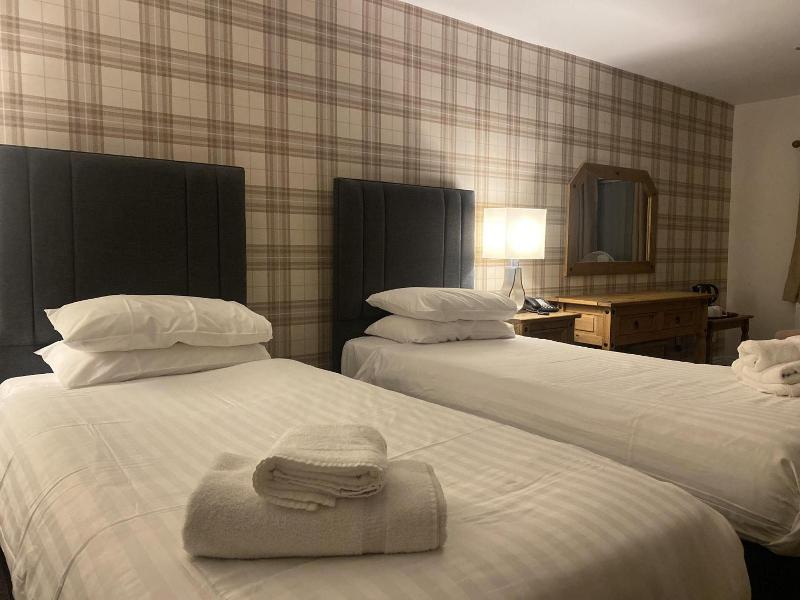 The Oaks Hotel image