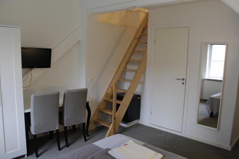 Hotel M18 image