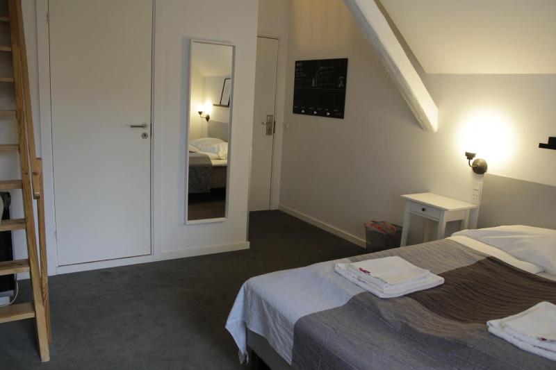 Hotel M18 image