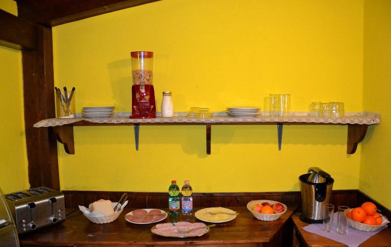Eneahouse image