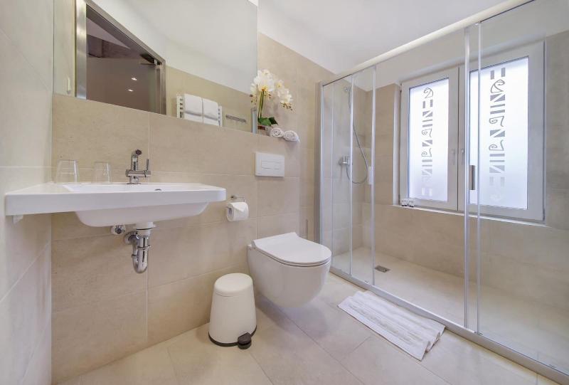 Dange Hotel image