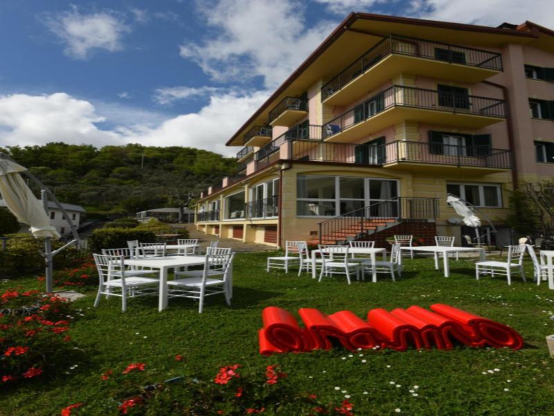 Hotel La Vigna image